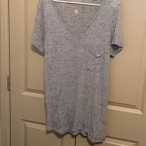 Grey speckled vneck